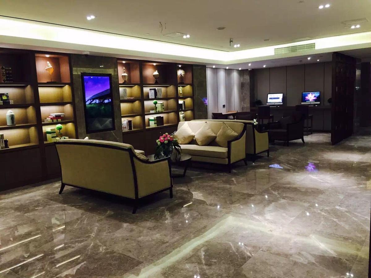 シャンハイ ホンチャオ ナショナル エキシビション センター イーテル ホテル 上海市 エクステリア 写真